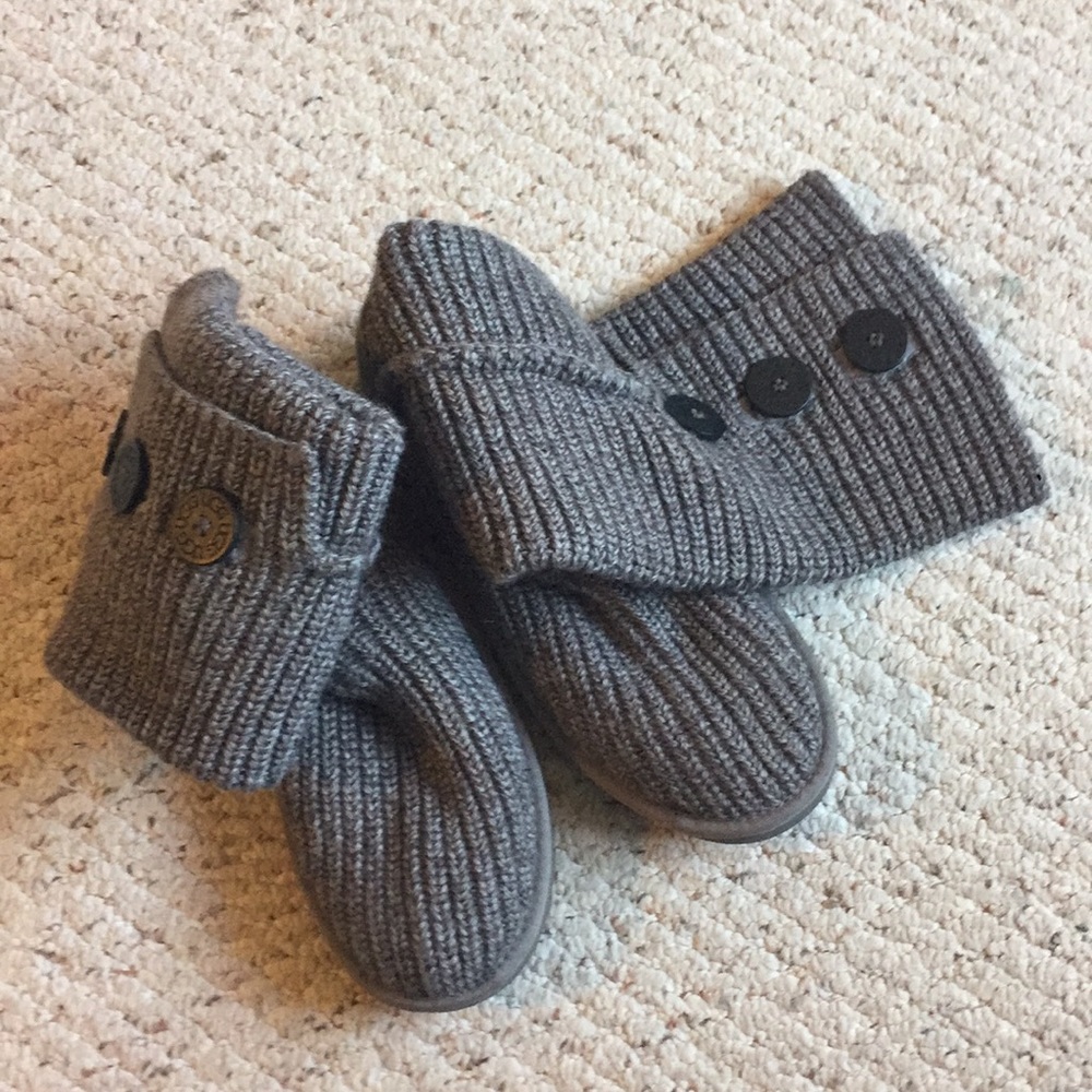 like new gray ugg boots